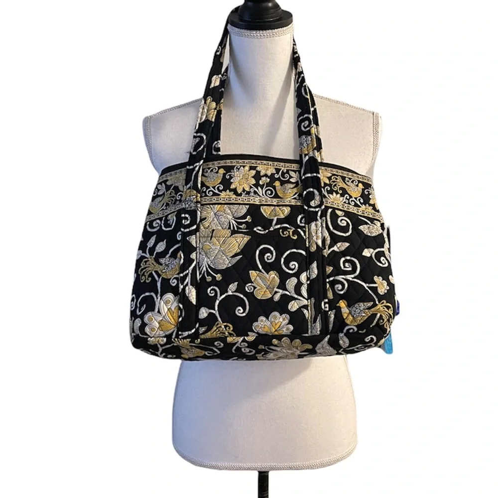 ❤️HOST PICK❤️…Vera Bradley Yellow Bird Shoulder Bag